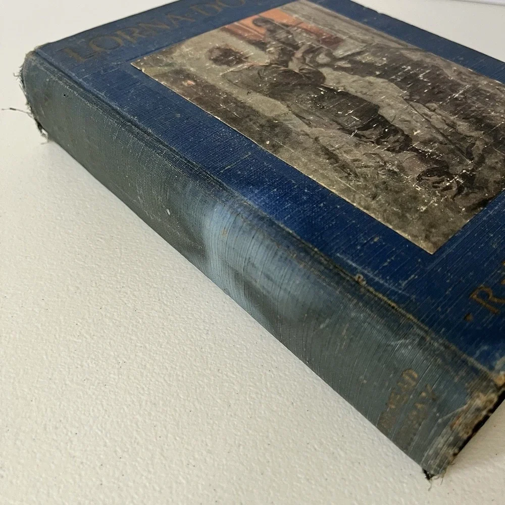 1928 Lorna Doone Book hardback coffee table gorgeous illustrations blue